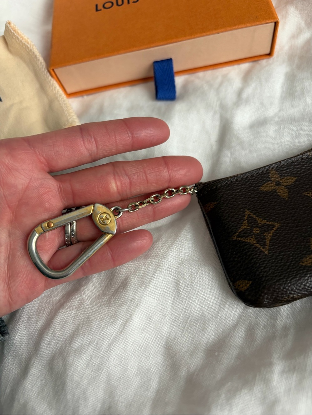 Louis Vuitton Key Pouch - Picture 3 of 12